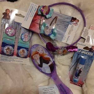 6 pc bundle.  Scented hair brush..everything pictured...nib